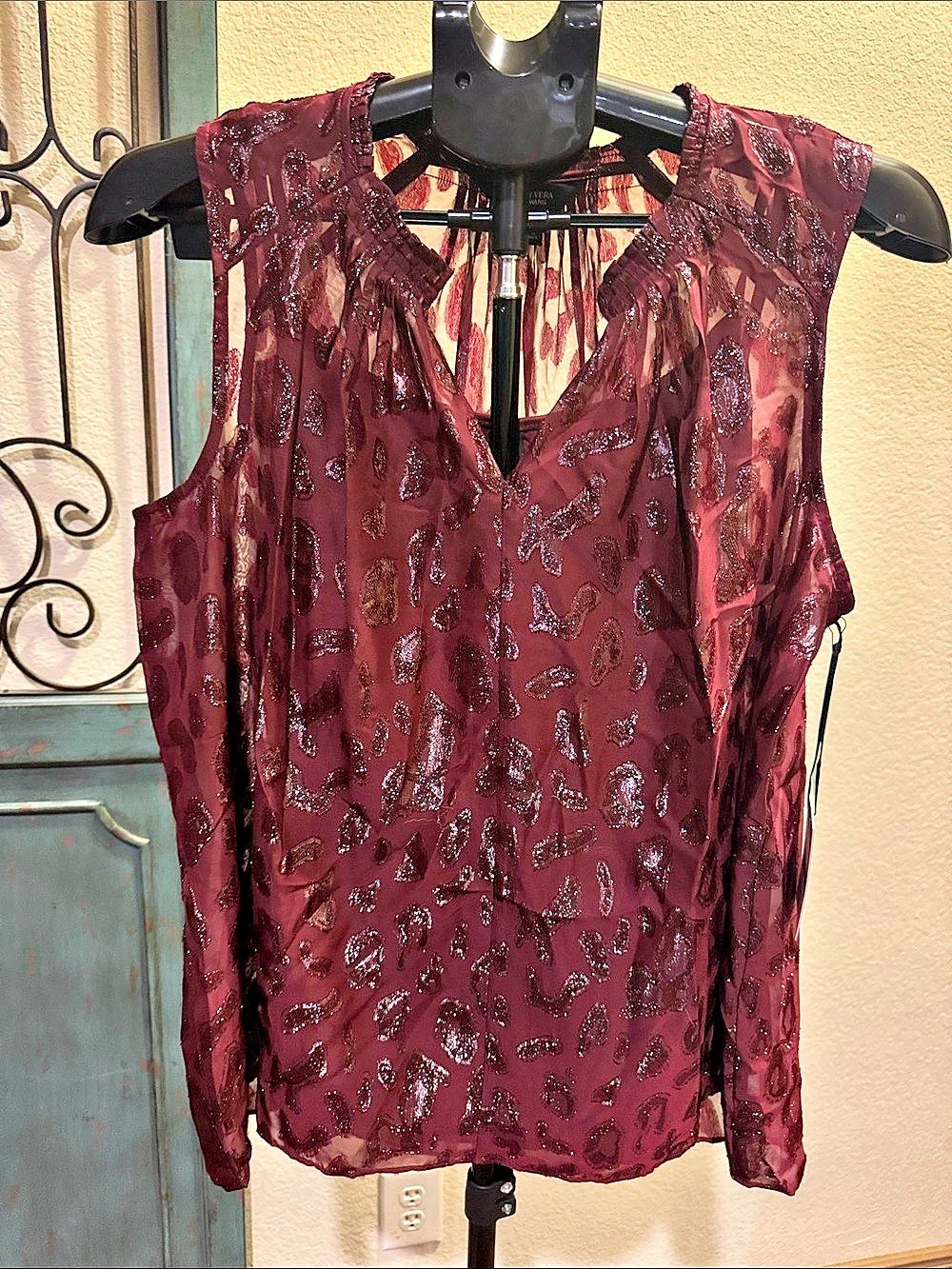Simply Vera Wang Pleated Shell Animal Print Blouse Burgundy Large